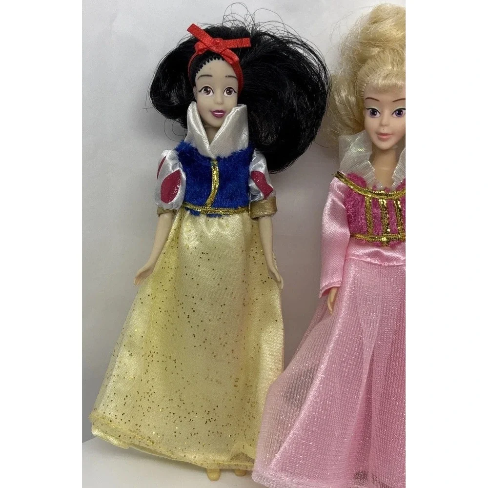 4 Disneyland California Disney Princesses Snow White Cinderella Belle‎ Aurora 6